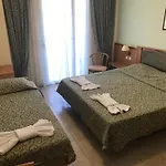 Ξενοδοχείο Holidays Τολό