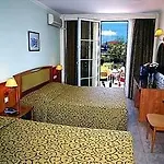 Ξενοδοχείο Holidays 4*