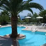 Holidays Ξενοδοχείο 4*