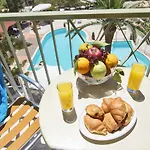 Holidays 4* Τολό