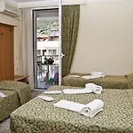 Holidays 4* Τολό