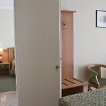Ξενοδοχείο Holidays