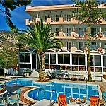 Ξενοδοχείο Holidays 4*