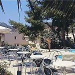 Holidays Τολό