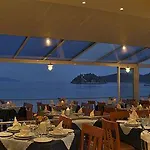 Ξενοδοχείο Holidays 4*