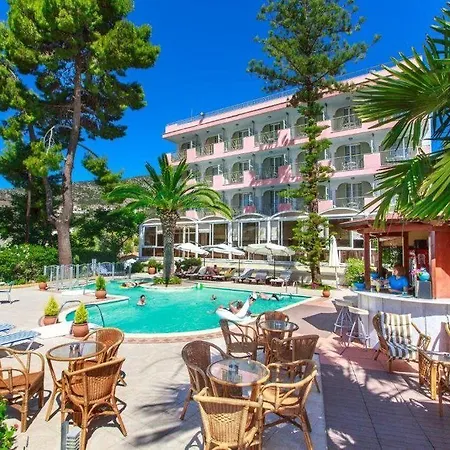Holidays 4*