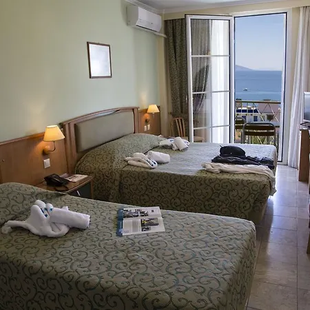 Szálloda Holidays 4*