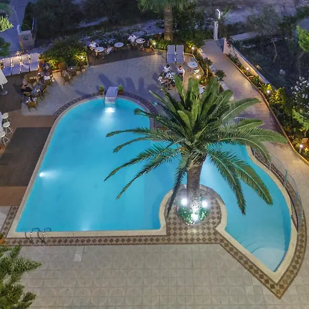 Holidays Hotel
