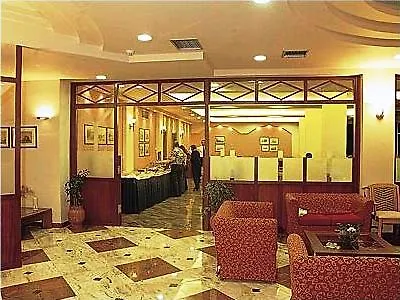 Hotel Holidays 4*