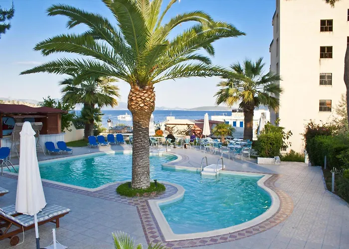 Hotel Holidays 4*
